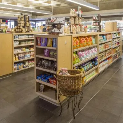 retail food aisle 